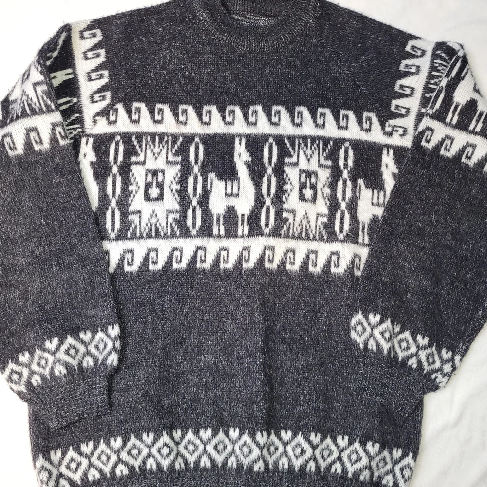 Alpaca Crewneck Sweater Men's Size Large Gray‎ White Aztec Chunky Fuzzy